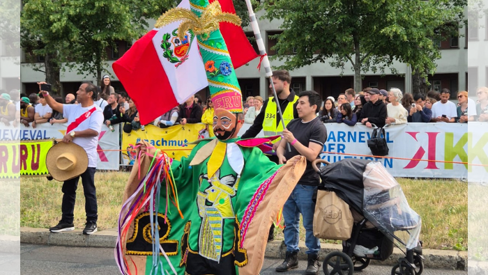 Bailarines peruanos causan asombro en “Carnaval de las Culturas” de Berlín