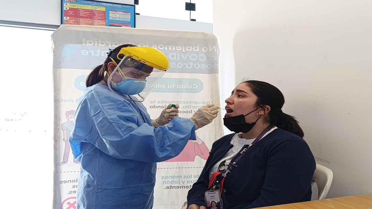 Brindando atención médica a los usuarios del aeropuerto Jorge Chávez