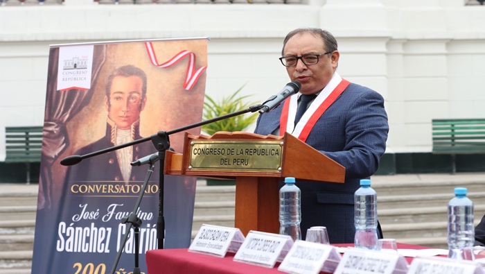 Magistrado del TC Gustavo Gutiérrez expuso en conversatorio José Faustino Sánchez Carrión: a 200 años de su legado republicano realizado en el parlamento