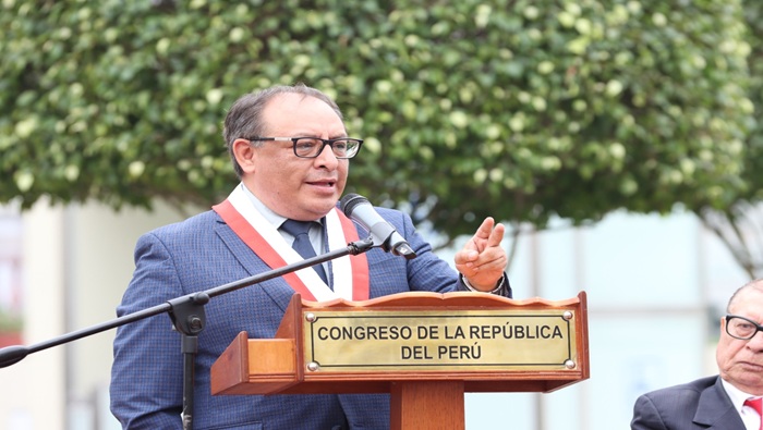 Magistrado del TC Gustavo Gutiérrez expuso en conversatorio José Faustino Sánchez Carrión: a 200 años de su legado republicano realizado en el parlamento