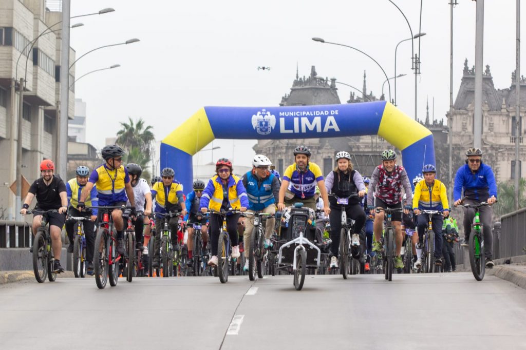 Partida del Pedalea Lima 2025.