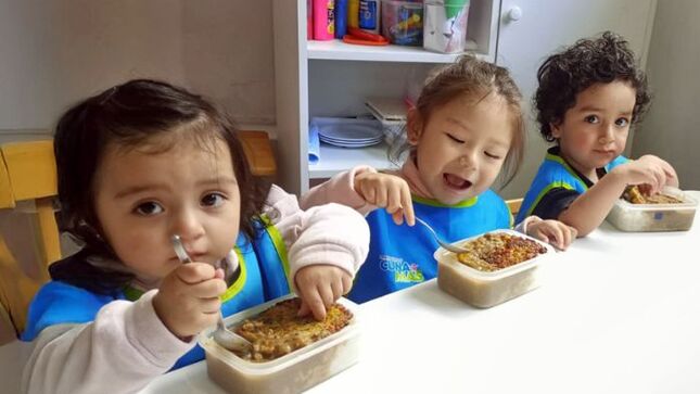 Cocinando con Cuna Más guiso de lentejas con tortilla de quinua y brócoli acompañado con arroz fortificado ayudará a prevenir la anemia   