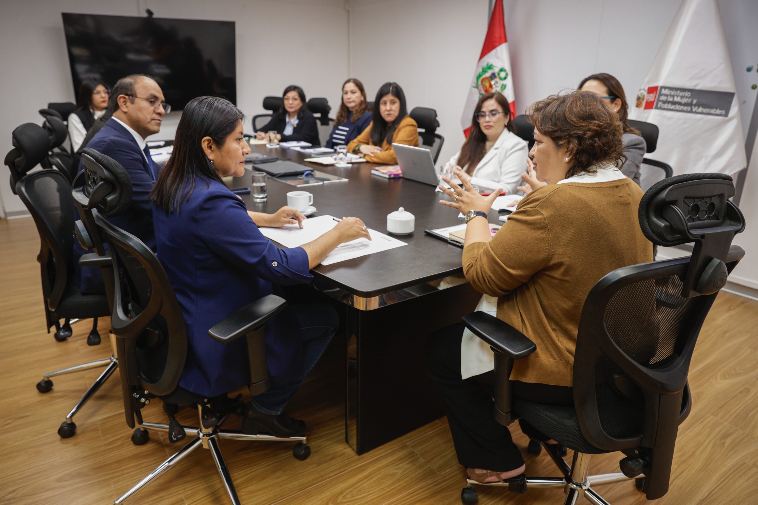 Ministra Montellanos: “Estamos trabajando en el fortalecimiento de las familias para prevenir la violencia”