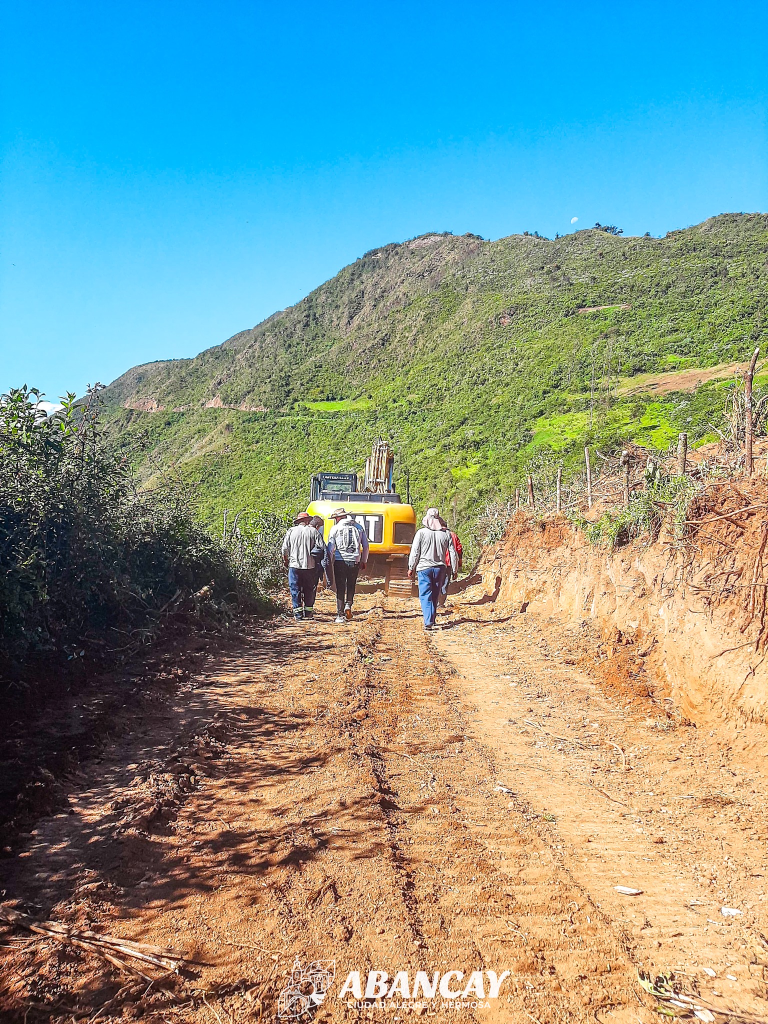 🚧MPA Impulsa El Desarrollo Rural En Huanipaca Con La Construcción De Nueva Trocha Carrozable.💯