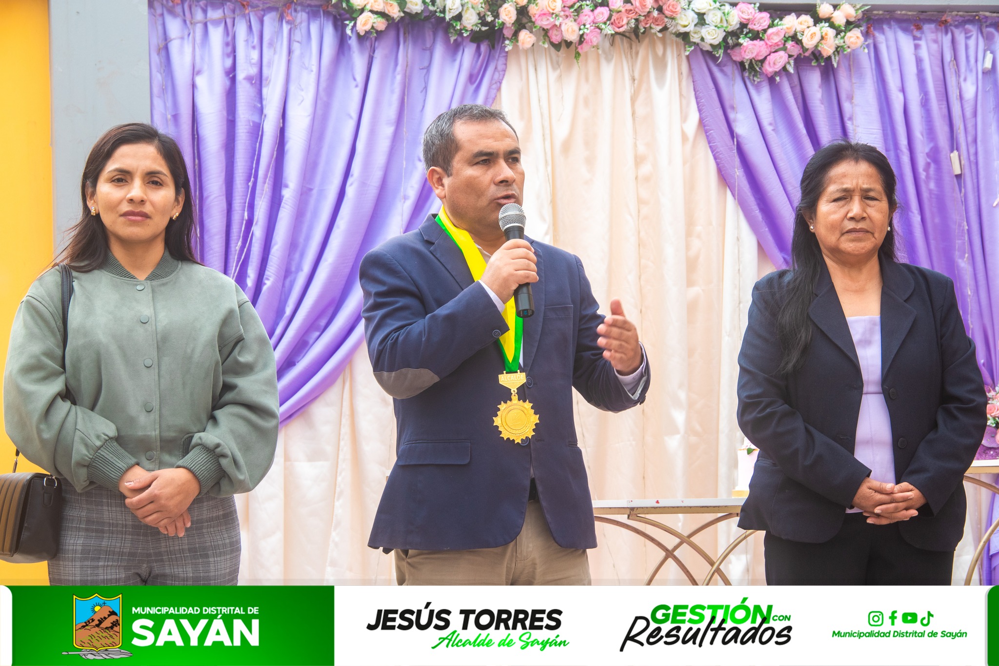 #CeremoniaProtocolar ALCALDE DE SAYÁN PARTICIPÓ EN EL 12° ANIVERSARIO DE LA I.E SAN JOSÉ DE TIWINZA
