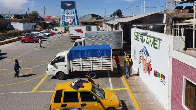 Arequipa.- La Contraloría General alertó deficiencias en la administración del Camal Metropolitano de Río Seco, ubicado en el distrito de Cerro Colorado, provincia y departamento de Arequipa, el cual opera en condiciones insalubres y de agentes contaminantes que no garantizan un adecuado procesamiento, almacenamiento y comercialización de carne u otros productos de origen animal.