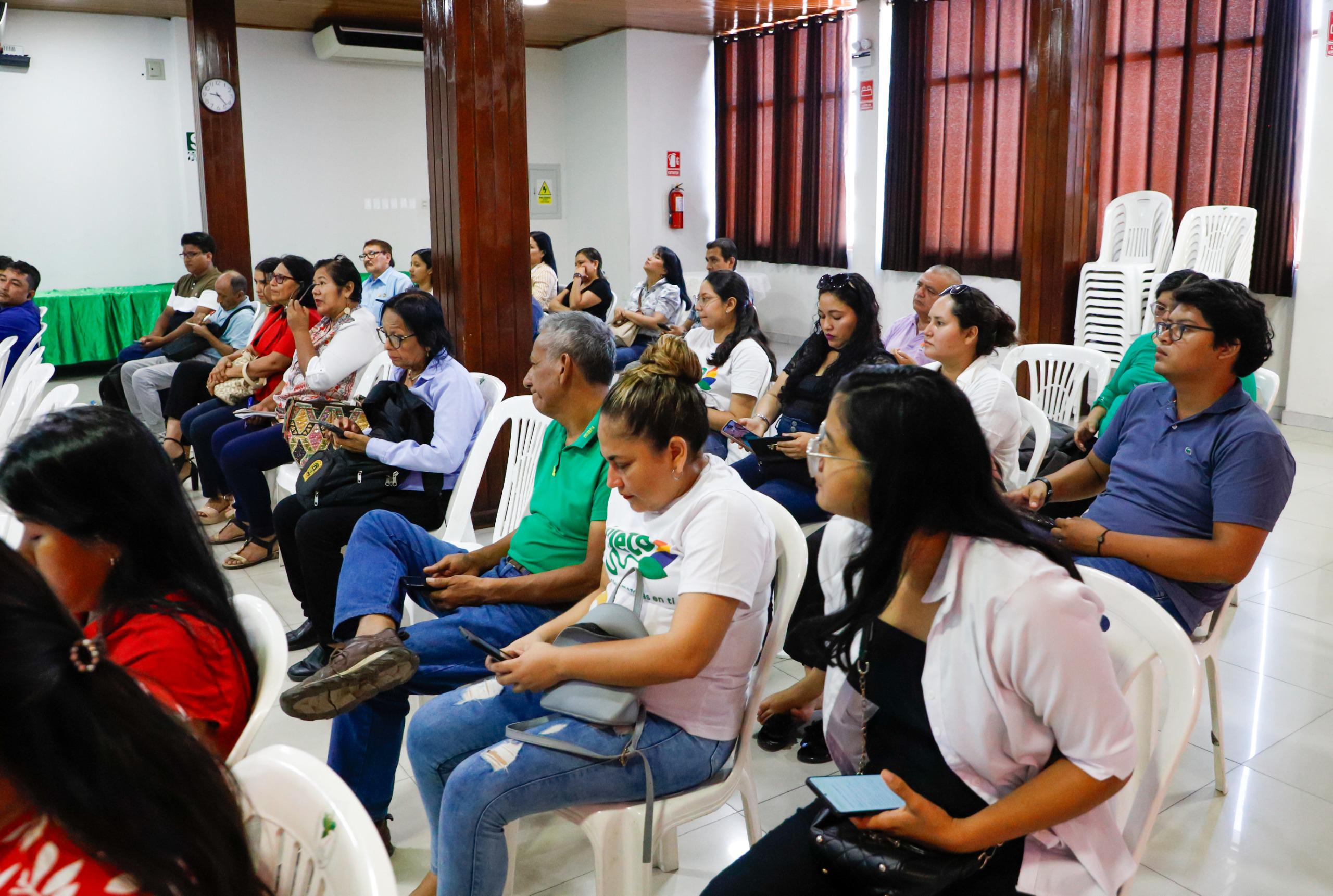 Exitosa master class en negocios internacionales impulsa el emprendimiento y la proyección global en Loreto.
