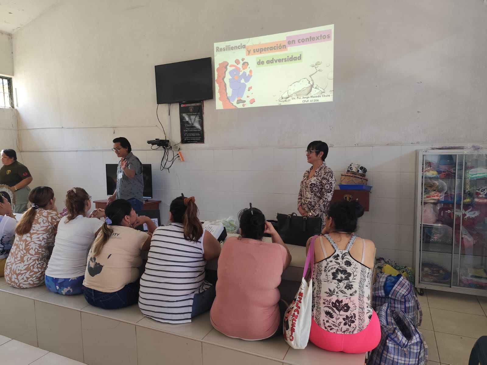 GOREL amplía talleres psicoeducativos al penal femenino de Iquitos para fortalecer la salud mental.