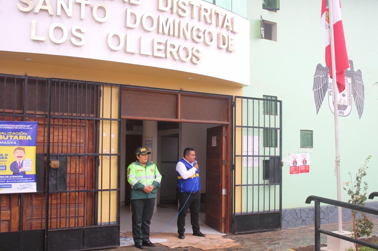 Izamiento del Pabellón Nacional por el Día de la Bandera