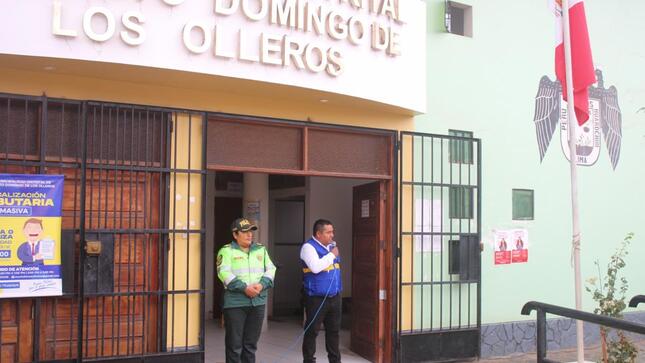 Izamiento del Pabellón Nacional por el Día de la Bandera