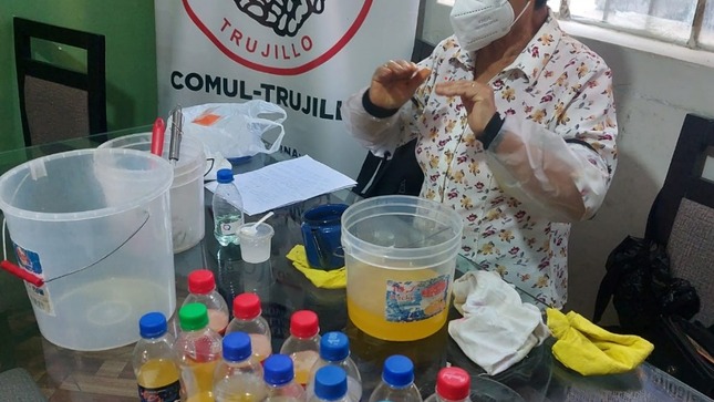 Madres De Familia Aprenden A Elaborar Jabón Líquido En Taller Gratuito Impulsado Por El Gore