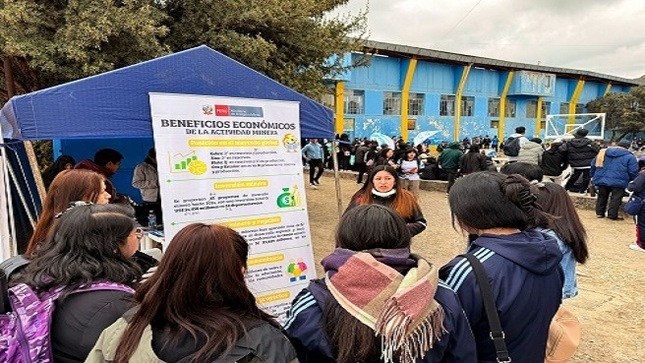 MINEM difunde beneficios de la minería moderna y sostenible a estudiantes universitarios de Pasco 