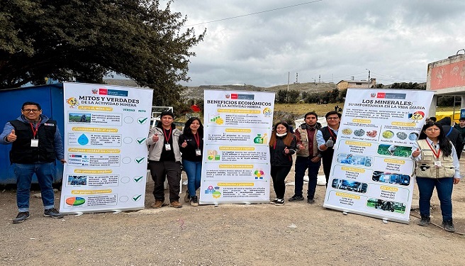 MINEM difunde beneficios de la minería moderna y sostenible a estudiantes universitarios de Pasco