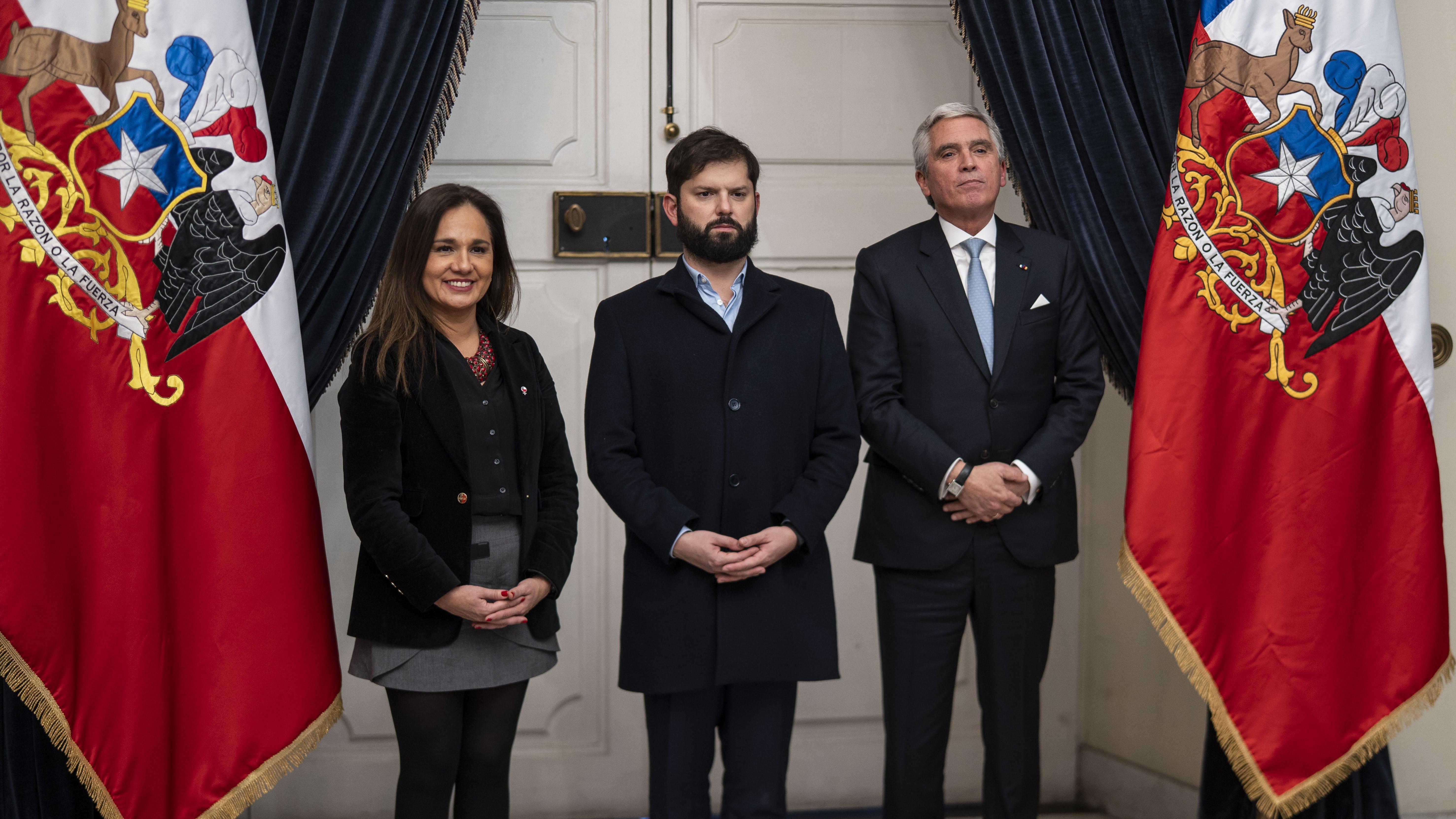 Embajador Peter Camino presenta sus cartas credenciales al presidente de Chile