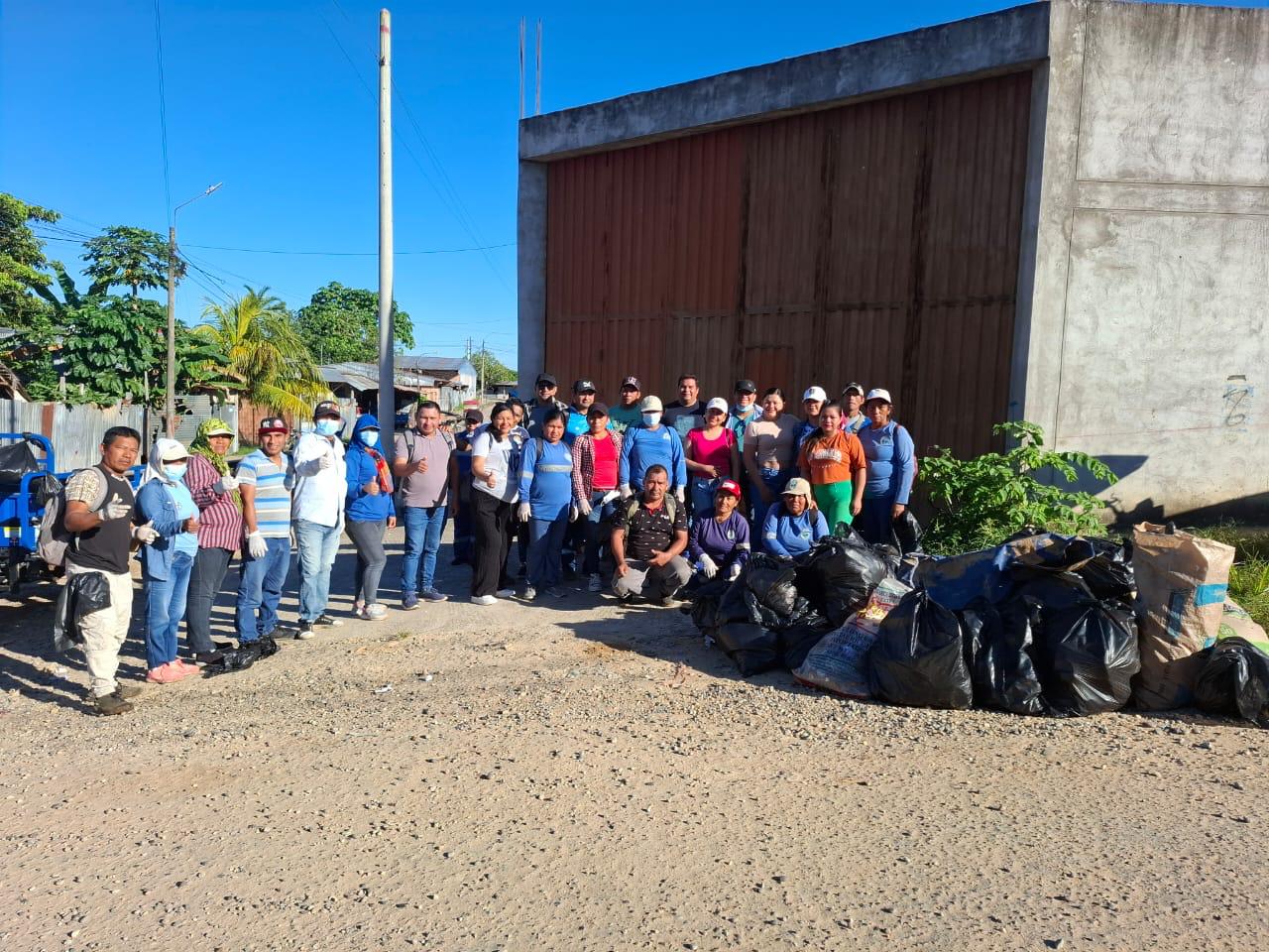 Gerfor Alto Amazonas se suma a limpieza de puertos en Yurimaguas por Semana Ambiental 2025.