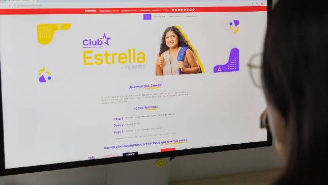 Los beneficiarios de créditos al recibir el préstamo, para acceder o culminar estudios superiores, se comprometen a devolverlo en un determinado tiempo.