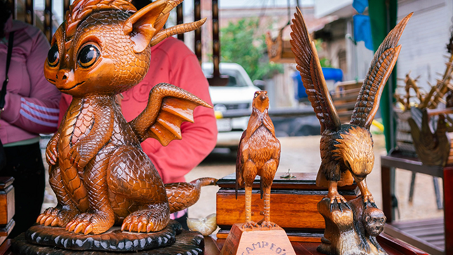 fotos de la feria “El Arte Entre Rejas”