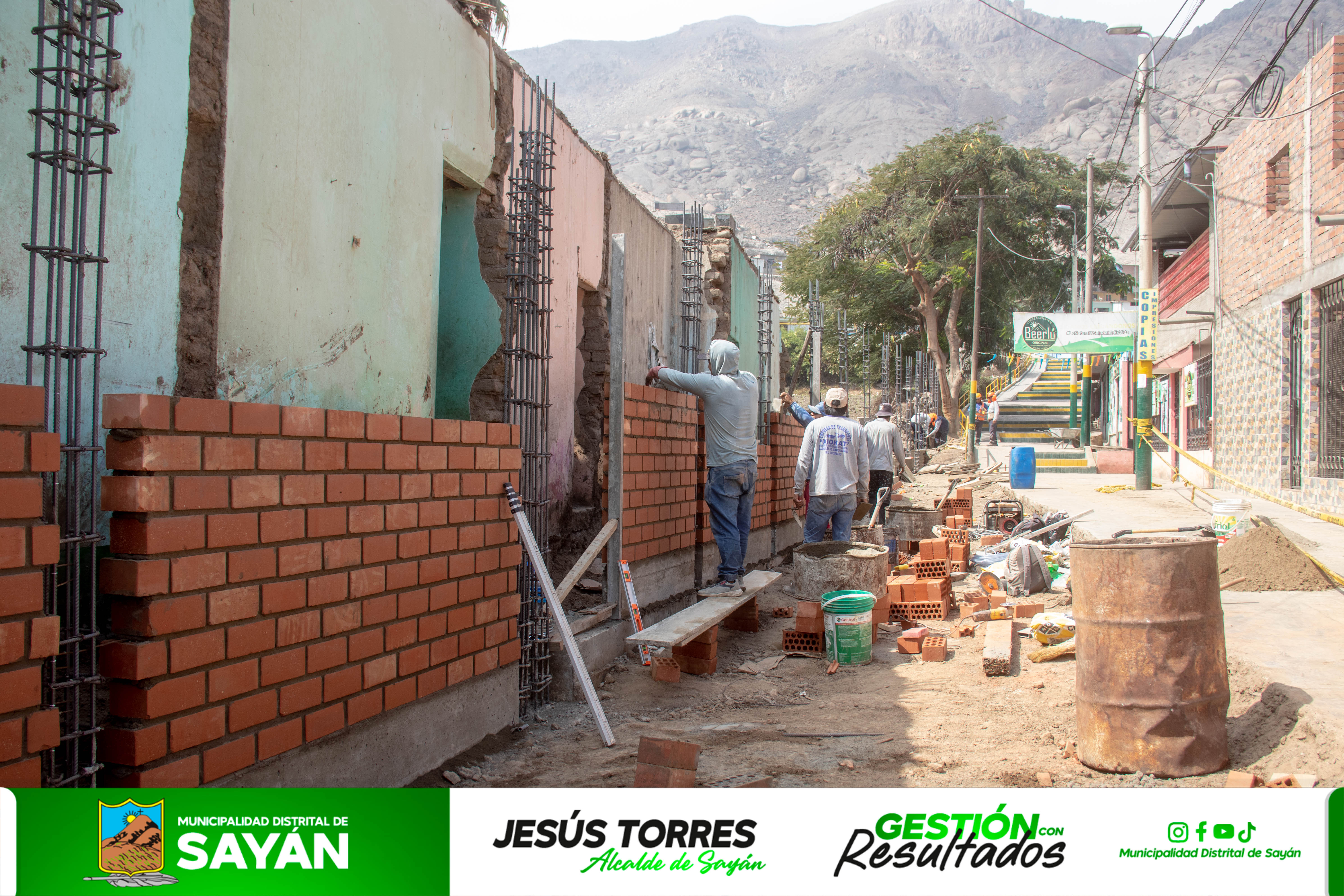#Gestión MUNICIPALIDAD DE SAYÁN CONSTRUYE NUEVO MURO Y AMPLÍA PASAJE EN JIRÓN LA SOLEDAD