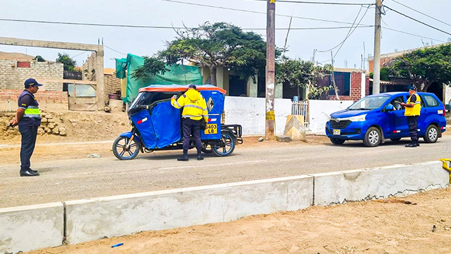 Continua los operativos inopinados contra el transporte informal en la provincia de Huarmey