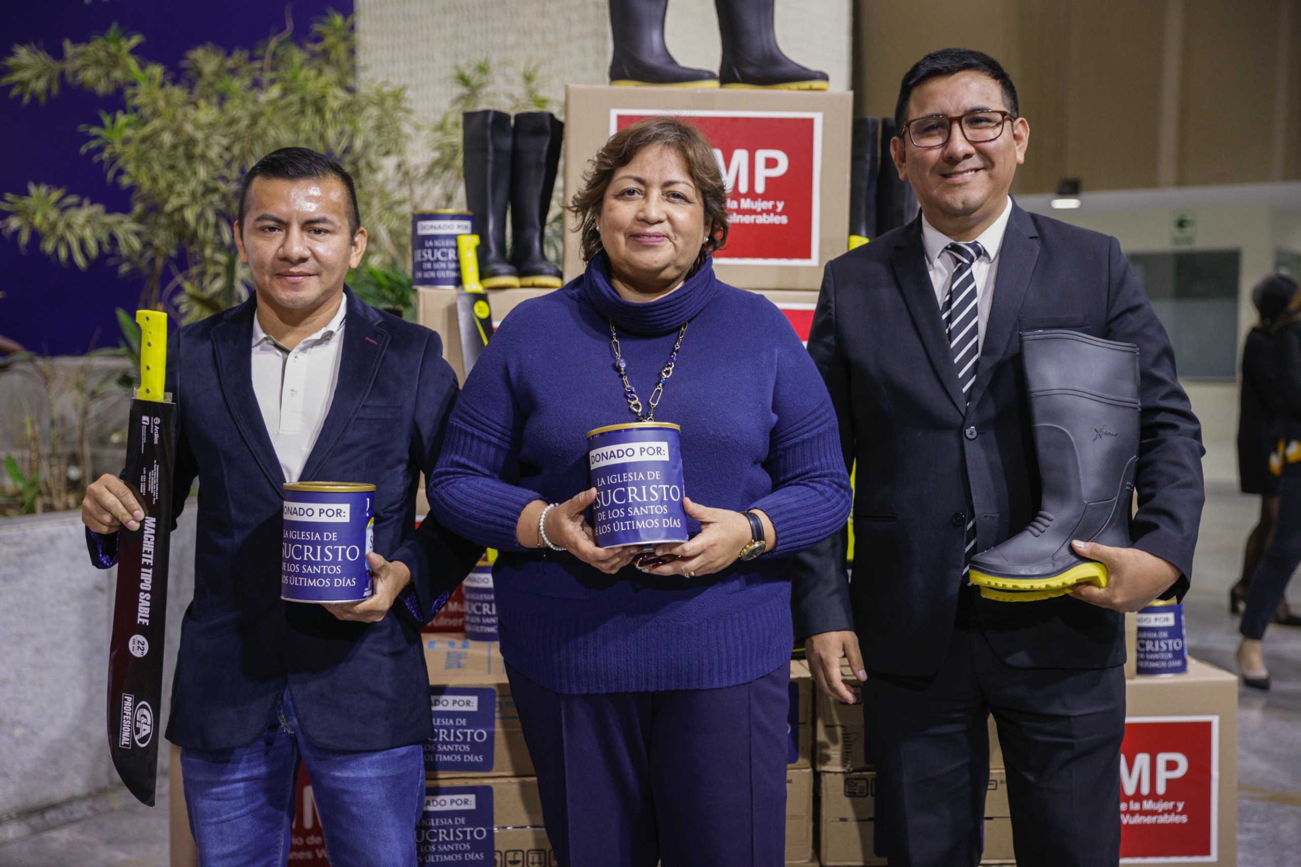 Titular del MIMP lideró la entrega de más de mil artículos de ayuda en alianza con la Iglesia de Jesucristo de los Santos de los Últimos Días, reafirmando el compromiso del Estado con la Amazonía