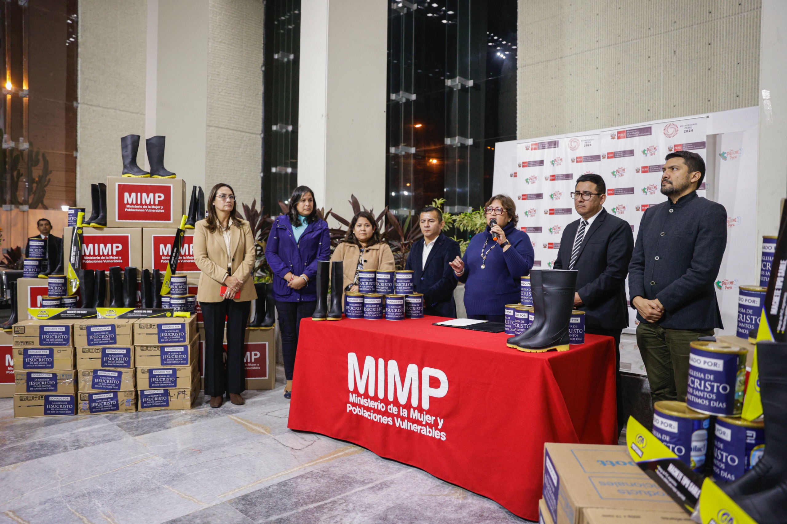 Titular del MIMP lideró la entrega de más de mil artículos de ayuda en alianza con la Iglesia de Jesucristo de los Santos de los Últimos Días, reafirmando el compromiso del Estado con la Amazonía