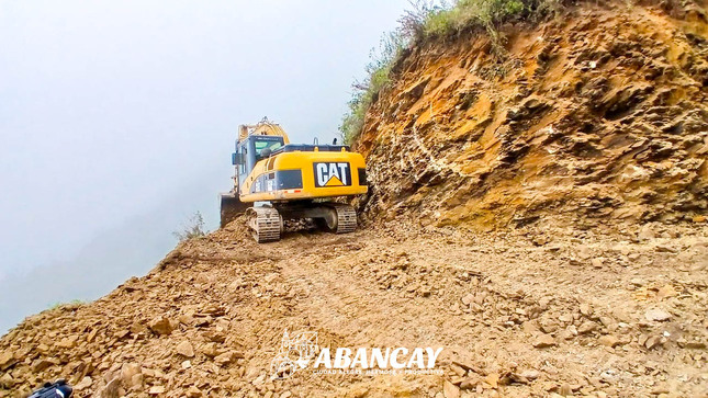 🚜💪 ¡Nada Nos Para! Continuamos Trabajando En La Integración Rural Con Construcción De Nueva Trocha Carrozable En Huanipaca. 🚧