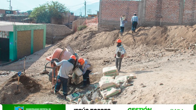 #PorMásObras MUNICIPALIDAD DE SAYÁN VIENE REALIZANDO TRABAJOS DE CONSTRUCCIÓN DE CERCO PERIMÉTRICO Y BAÑOS EN COLEGIO DE A.H 17 DE ENERO