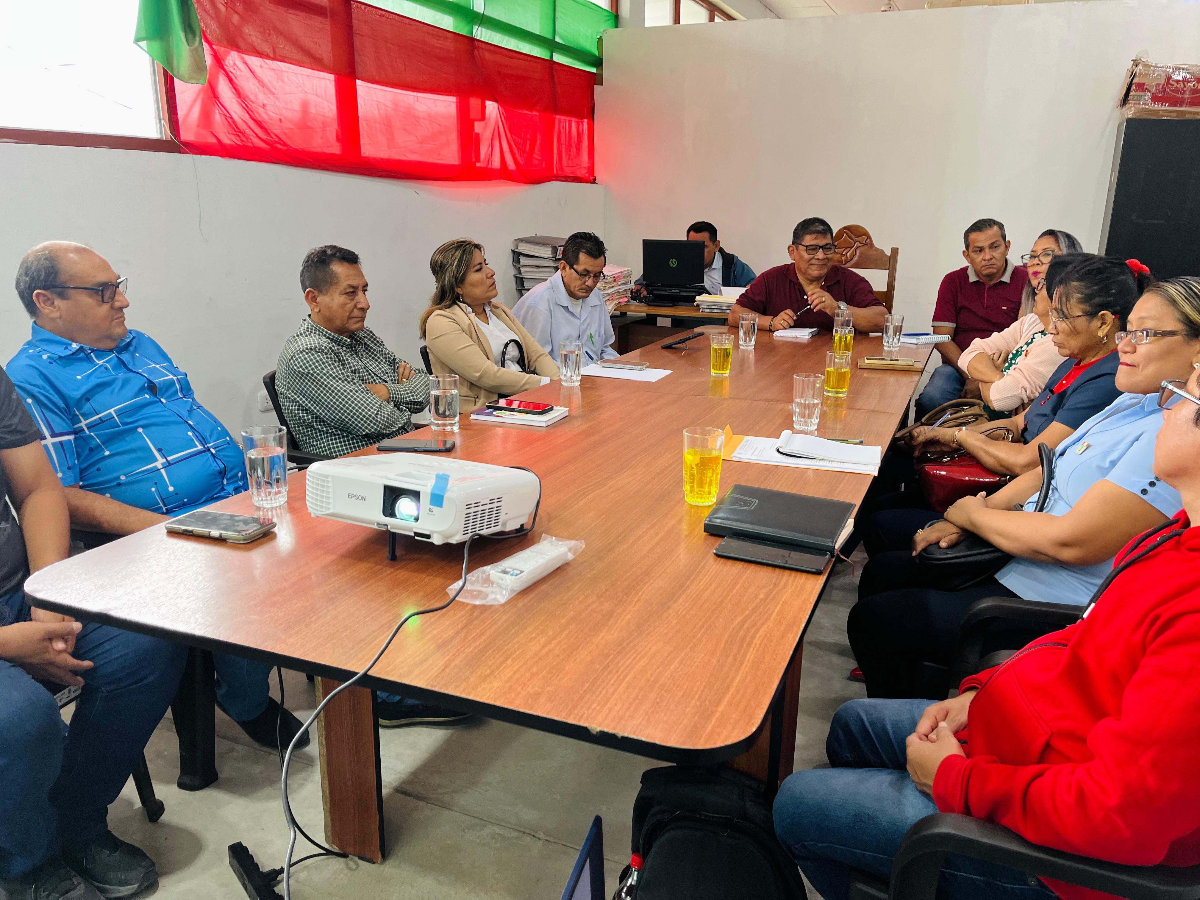 Grde presentó la iniciativa “De la escuela al éxito” a directores y docentes de instituciones educativas.