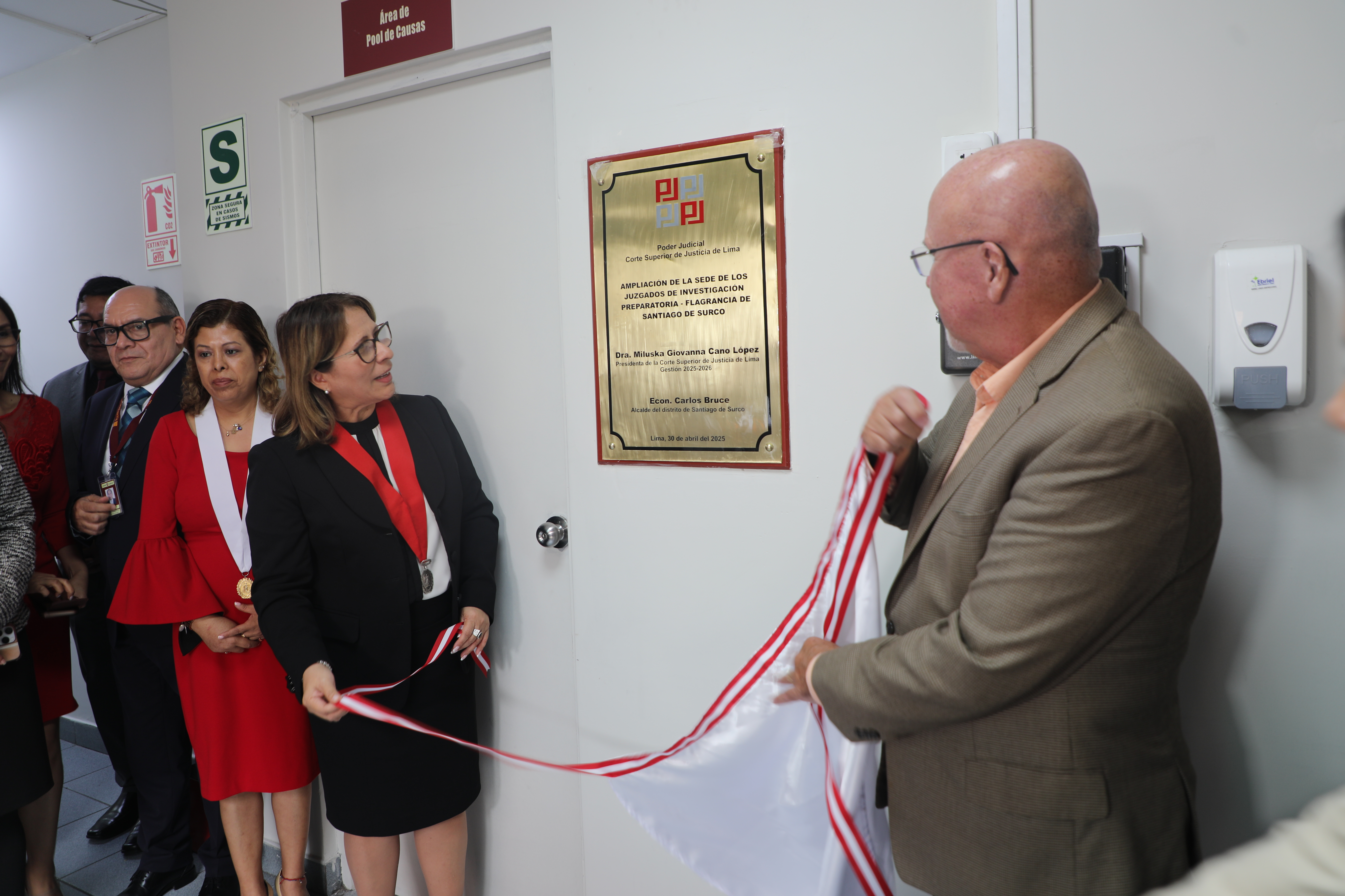 con la presencia de la Presidenta de la CSJL Dra. Miluska Giovanna Cano López, y el alcalde Carlos Bruce Montes de Oca.
