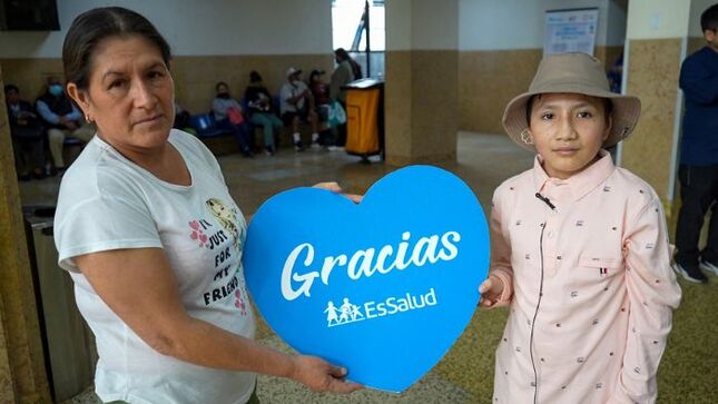 Proeza médica en hospital Almenara de EsSalud salva a niño con tumor gigante en la cabeza
