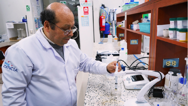 Investigadores de la UNI transforman contaminantes de aguas agrícolas en fertilizantes