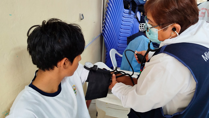 DIRIS Lima Sur lleva salud integral a más de 200 adolescentes en Villa El Salvador