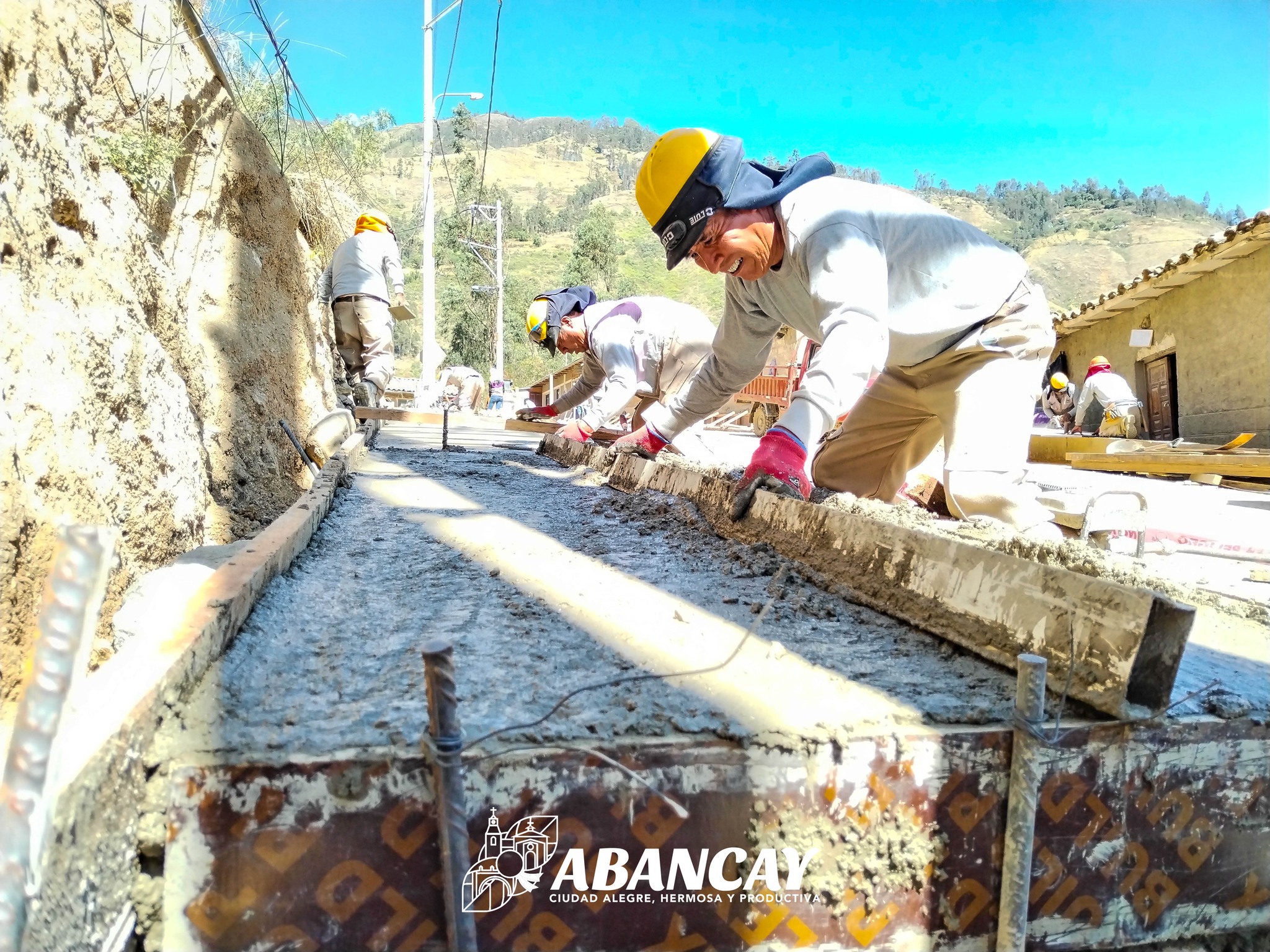 🚧💪Avances Significativos En La Obra Vial De Aymas – Osnomocco Reflejan Compromiso Con La Conectividad Y Desarrollo De Abancay.🤝📐