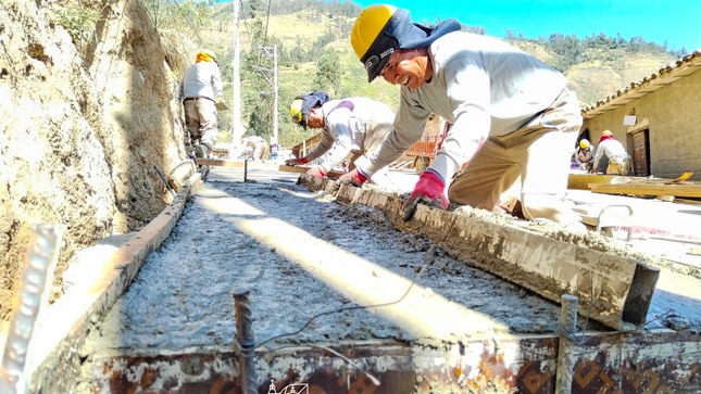 🚧💪Avances Significativos En La Obra Vial De Aymas – Osnomocco Reflejan Compromiso Con La Conectividad Y Desarrollo De Abancay.🤝📐