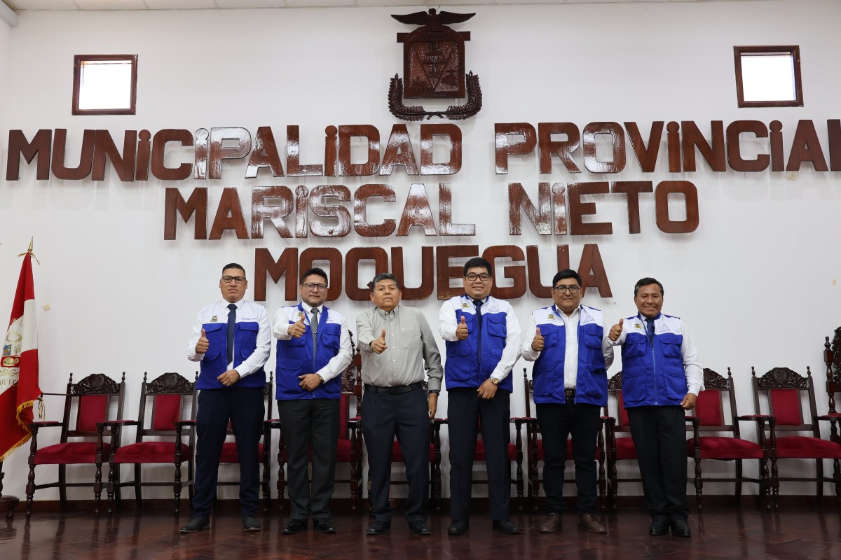 En una ceremonia interna realizada el lunes 12 de mayo del presente, en el Auditorio de la Municipalidad Provincial de Mariscal Nieto, se llevó a cabo la presentación oficial de los nuevos funcionarios designados para asumir funciones clave dentro de la gestión municipal. El evento contó con la presencia de funcionarios y trabajadores municipales, quienes acompañaron este importante acto institucional.
