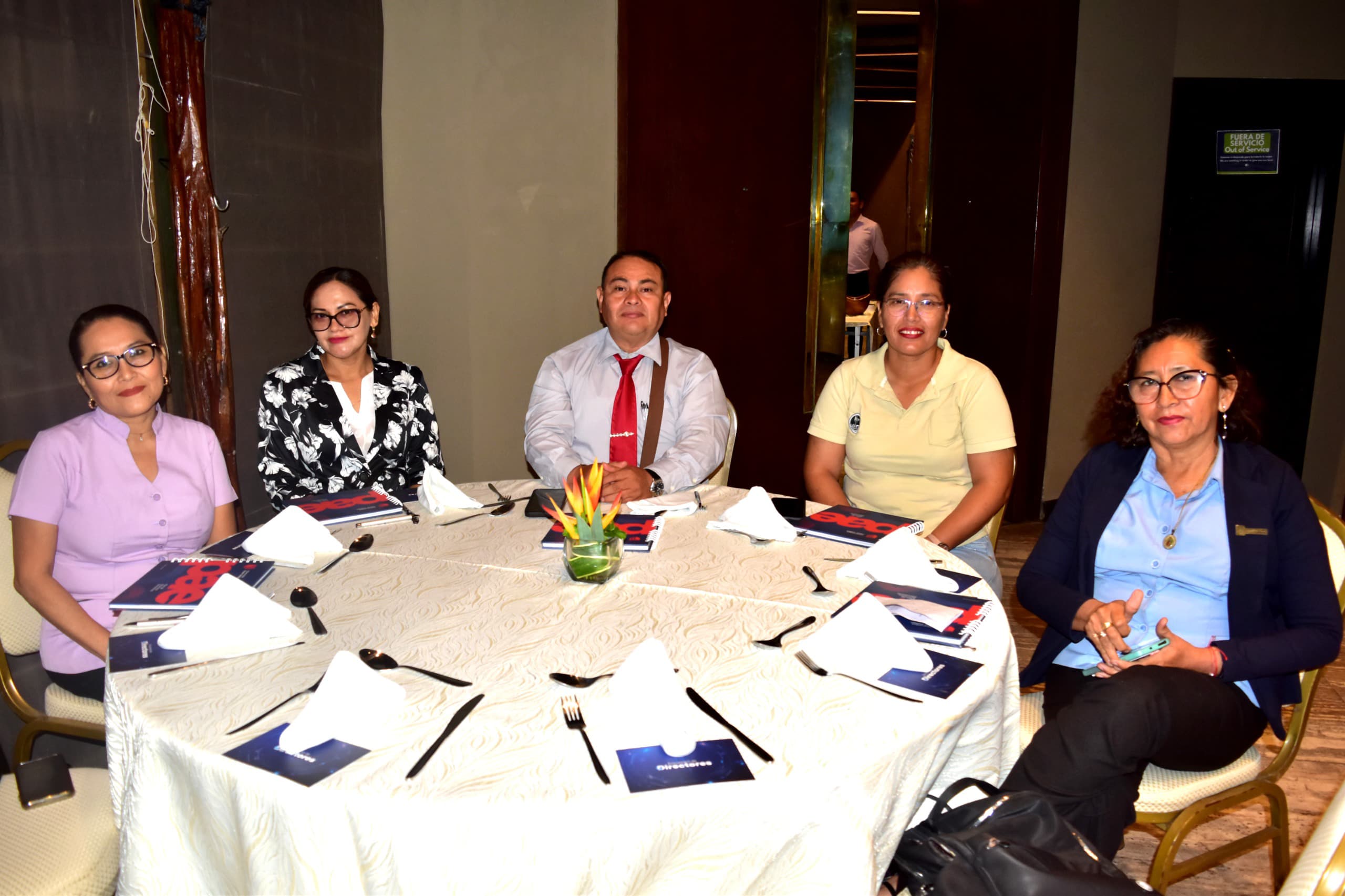 Grel participa en encuentro de directores sobre desafíos y avances educativos en Loreto.