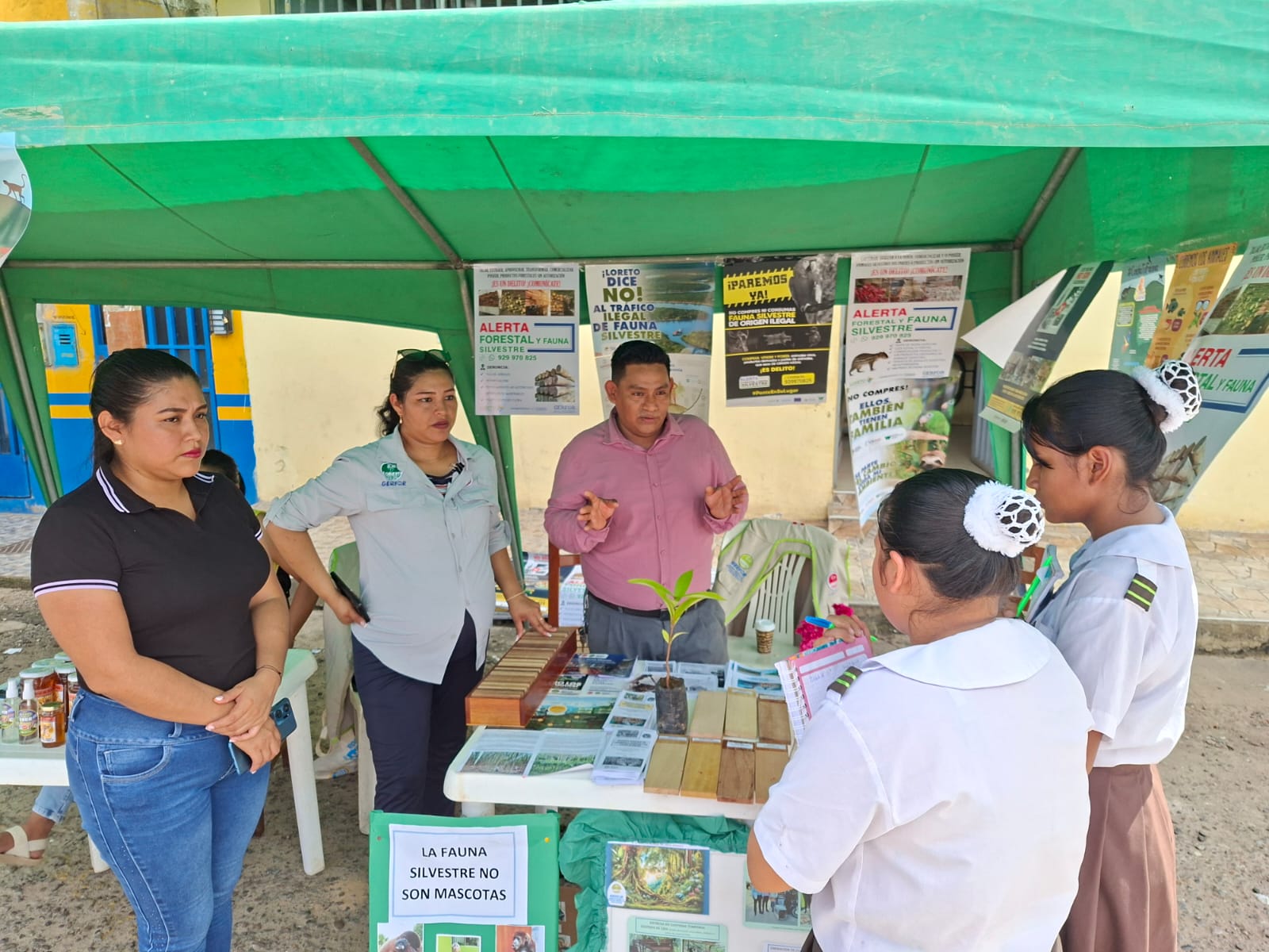 Gorel-Gerfor Alto Amazonas promueve la educación ambiental en la feria 2025 de Yurimaguas.