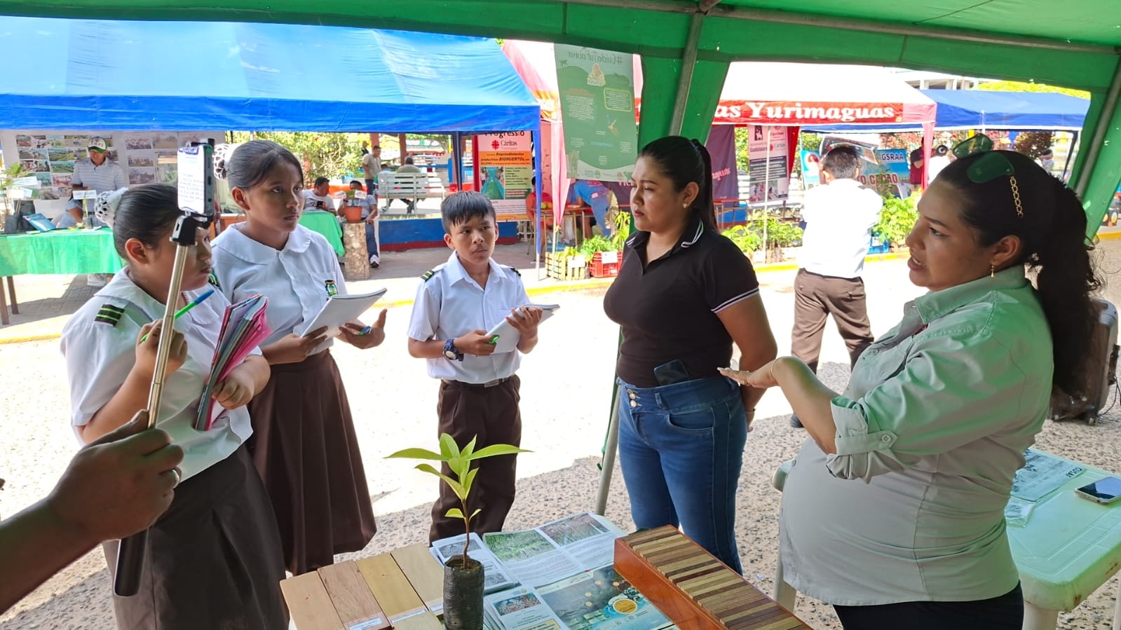 Gorel-Gerfor Alto Amazonas promueve la educación ambiental en la feria 2025 de Yurimaguas.