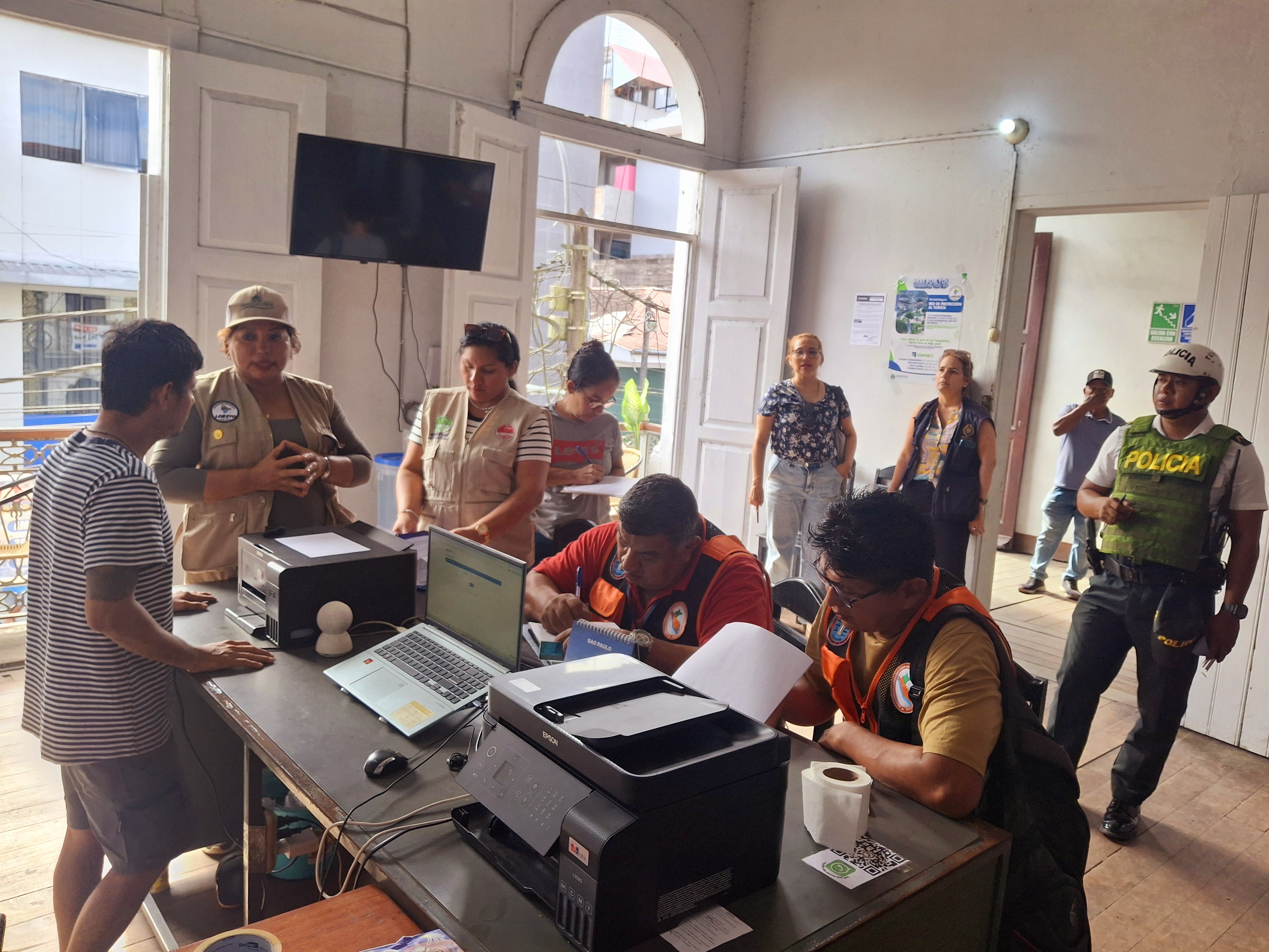 Gercetur realiza operativo sorpresa en agencias de viaje para combatir la informalidad.
