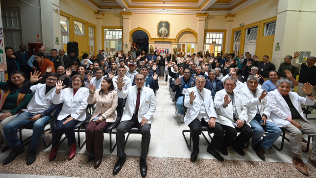 Día del Padre: INSN realiza ceremonia para homenajear a los más de 600 papás que trabajan en la institución