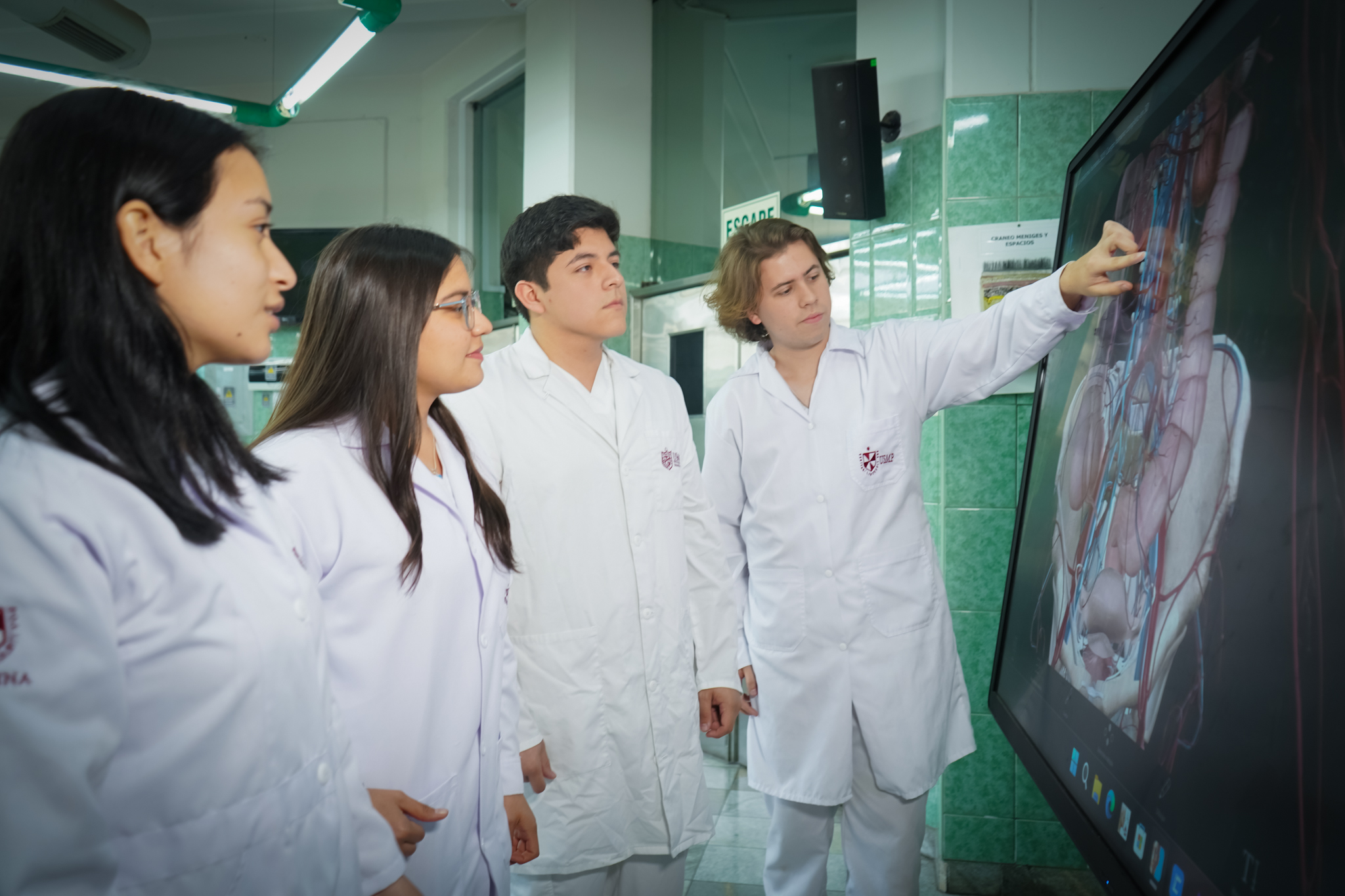 Coneau fortalece la calidad universitaria con acreditaciones y reconocimientos a programas de Medicina, Derecho, Minas y Psicología