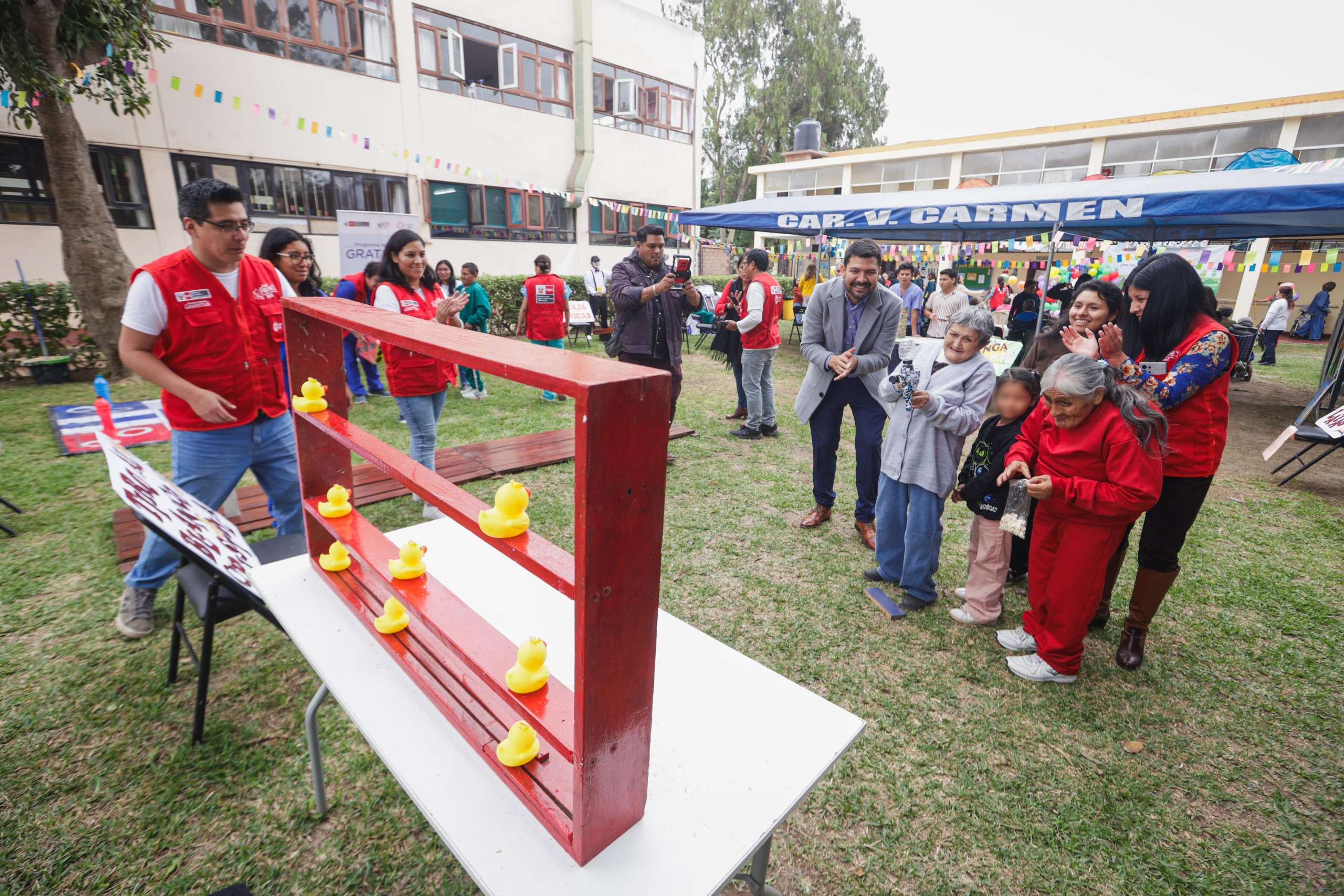 MIMP organiza Divertiferia con juegos recreativos y de integración intergeneracional