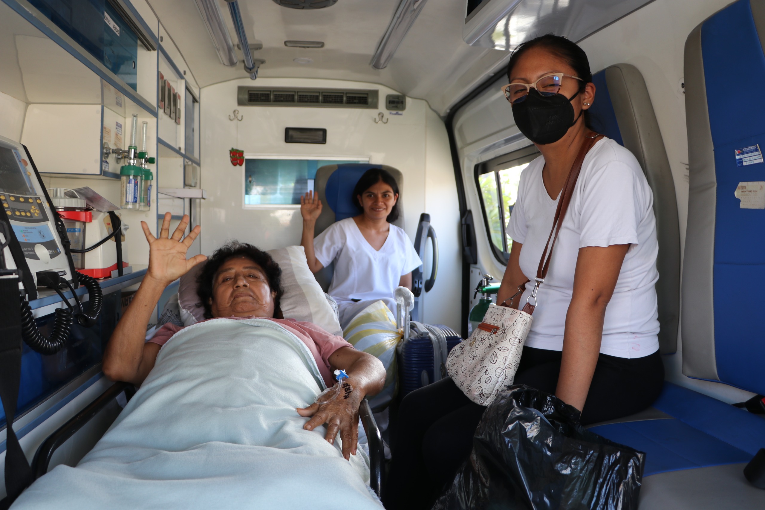 Hospital de Paita realiza con éxito primera artroplastia total de cadera a mujer de 46 años quien podrá volver a caminar