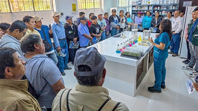 Agricultores De Poroto Participaron En El 4° Tour Agrario Del Pech En Campamento San José.