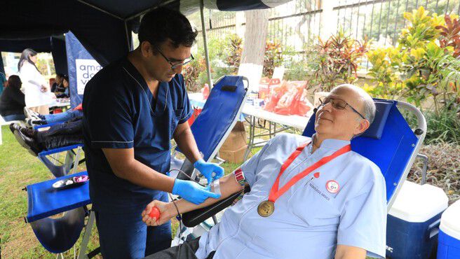 ¡Ama, dona, vive! Conoce al hombre que ha salvado 225 vidas donando su sangre