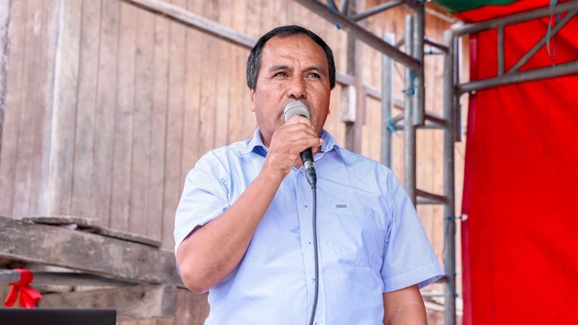 En celebración de su 46º aniversario, la Institución Educativa Libertadores del Vrae de la capital del distrito de Villa Kintiarina, a cabo el desfile cívico. 