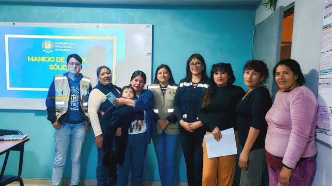 Capacitación a manipuladores de alimentos de la Asociación de Emolienteros "Nueva Vida" en Huaral