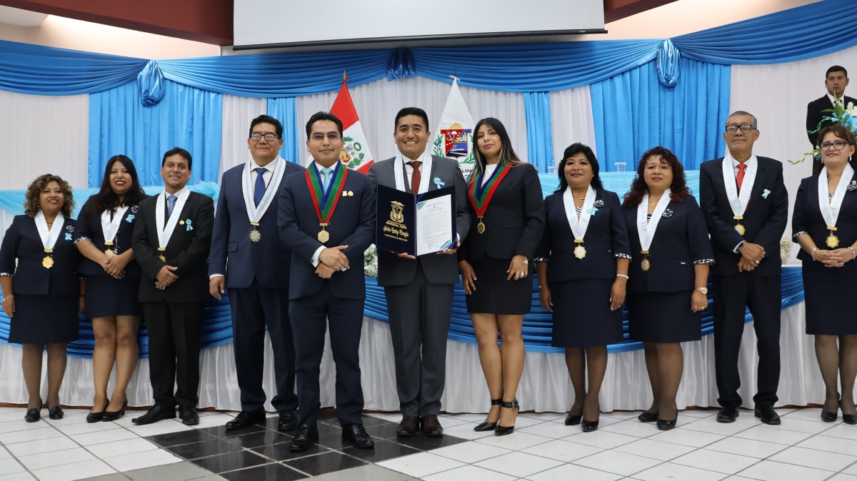 En el marco de las celebraciones por el 55° Aniversario de creación política de la Provincia de Ilo, participamos en los actos protocolares organizados por la Municipalidad Provincial de Ilo.