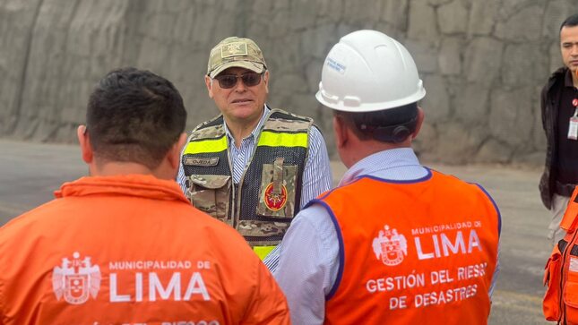 Fuerzas Armadas responden con firmeza y rapidez tras sismo de magnitud 6.1 en Lima y Callao