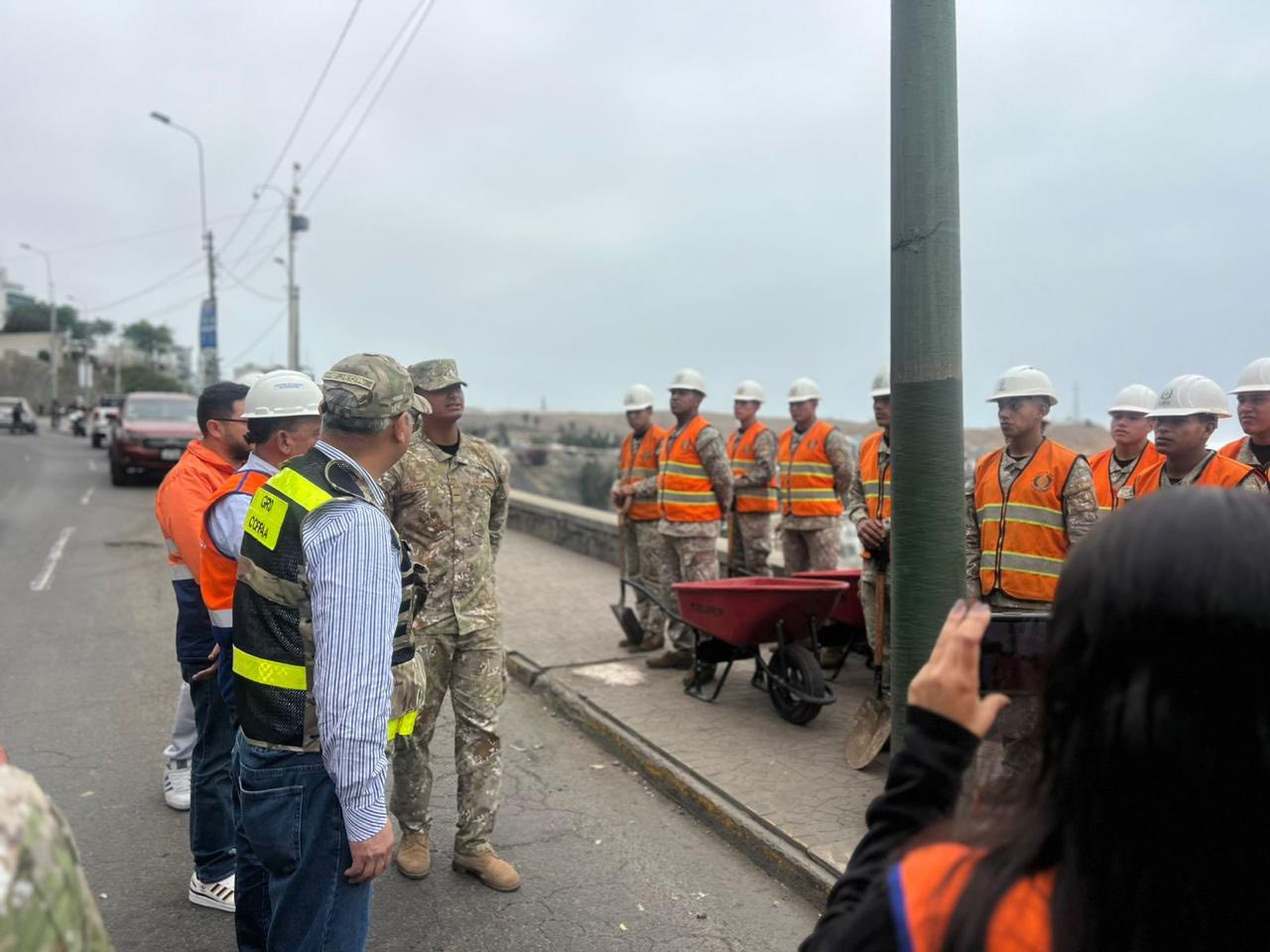 Fuerzas Armadas responden con firmeza y rapidez tras sismo de magnitud 6.1 en Lima y Callao